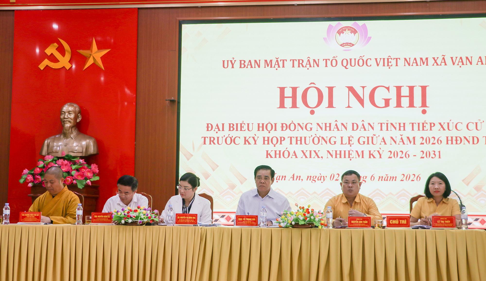 Anh-tin-bai